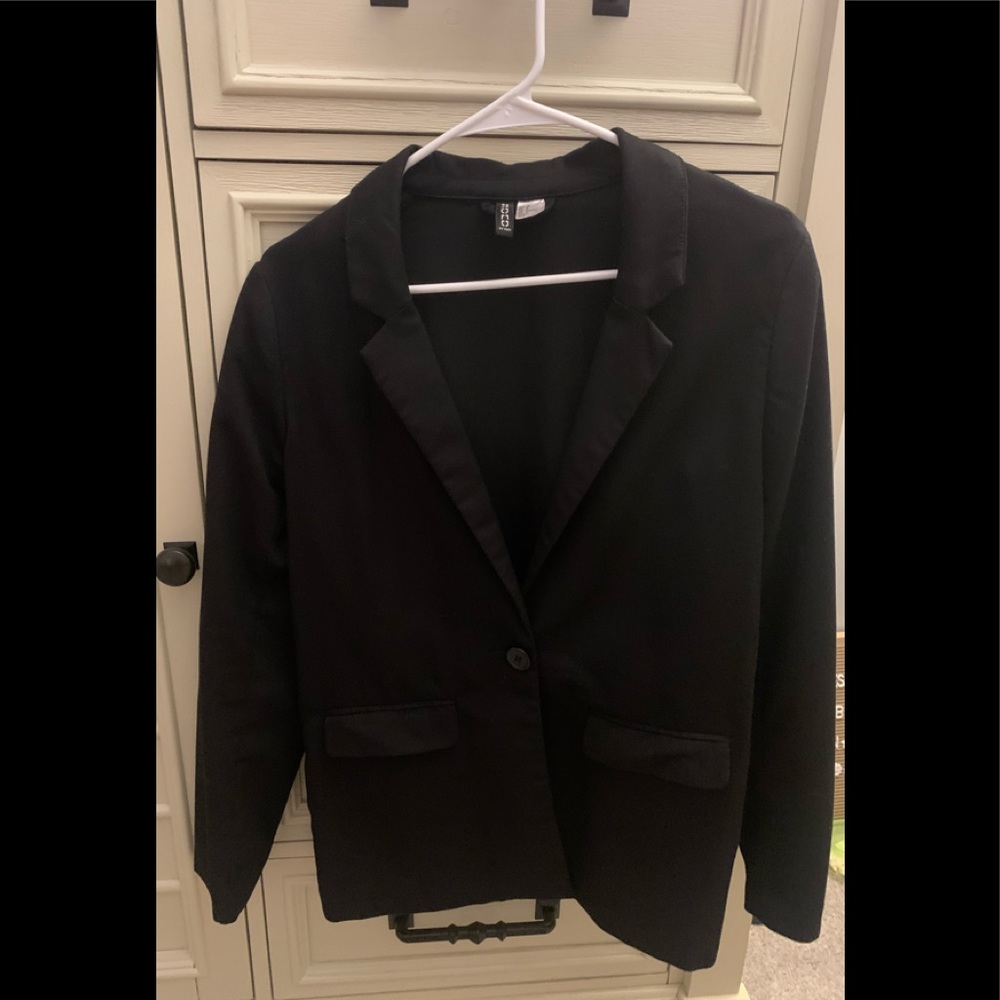 Divided by H&M Black Blazer - Size 8